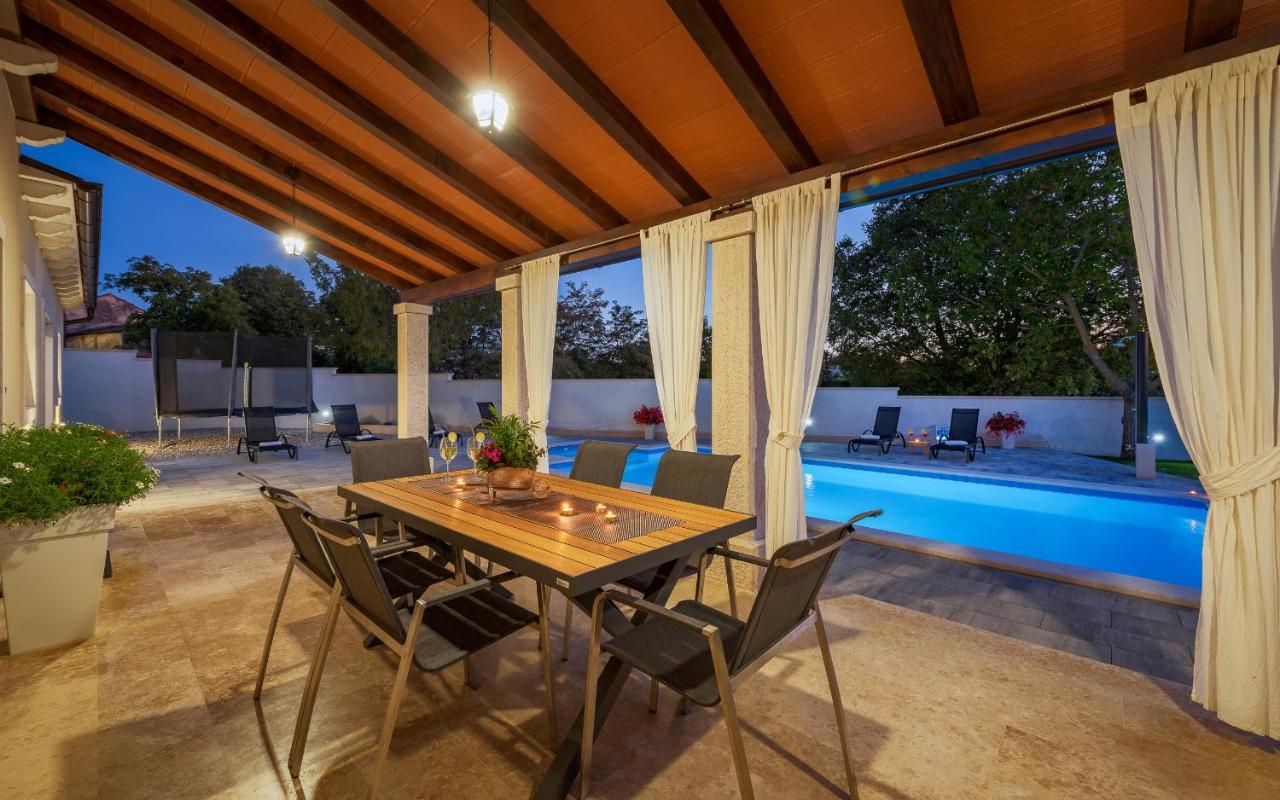 Villa Desapemani Žminj Εξωτερικό φωτογραφία
