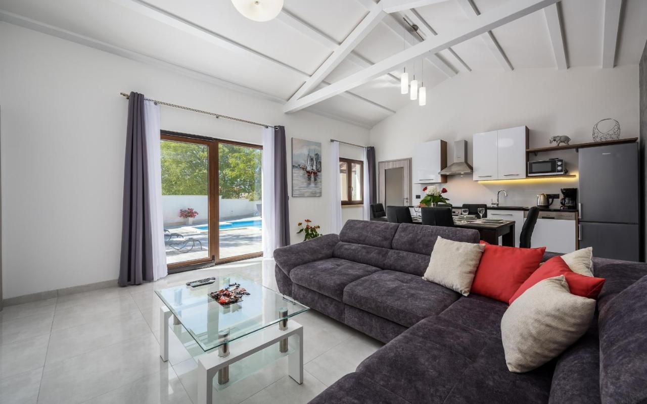 Villa Desapemani Žminj Εξωτερικό φωτογραφία