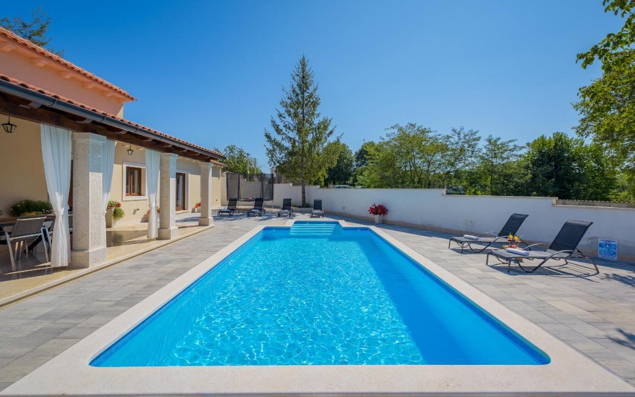 Villa Desapemani Žminj Εξωτερικό φωτογραφία